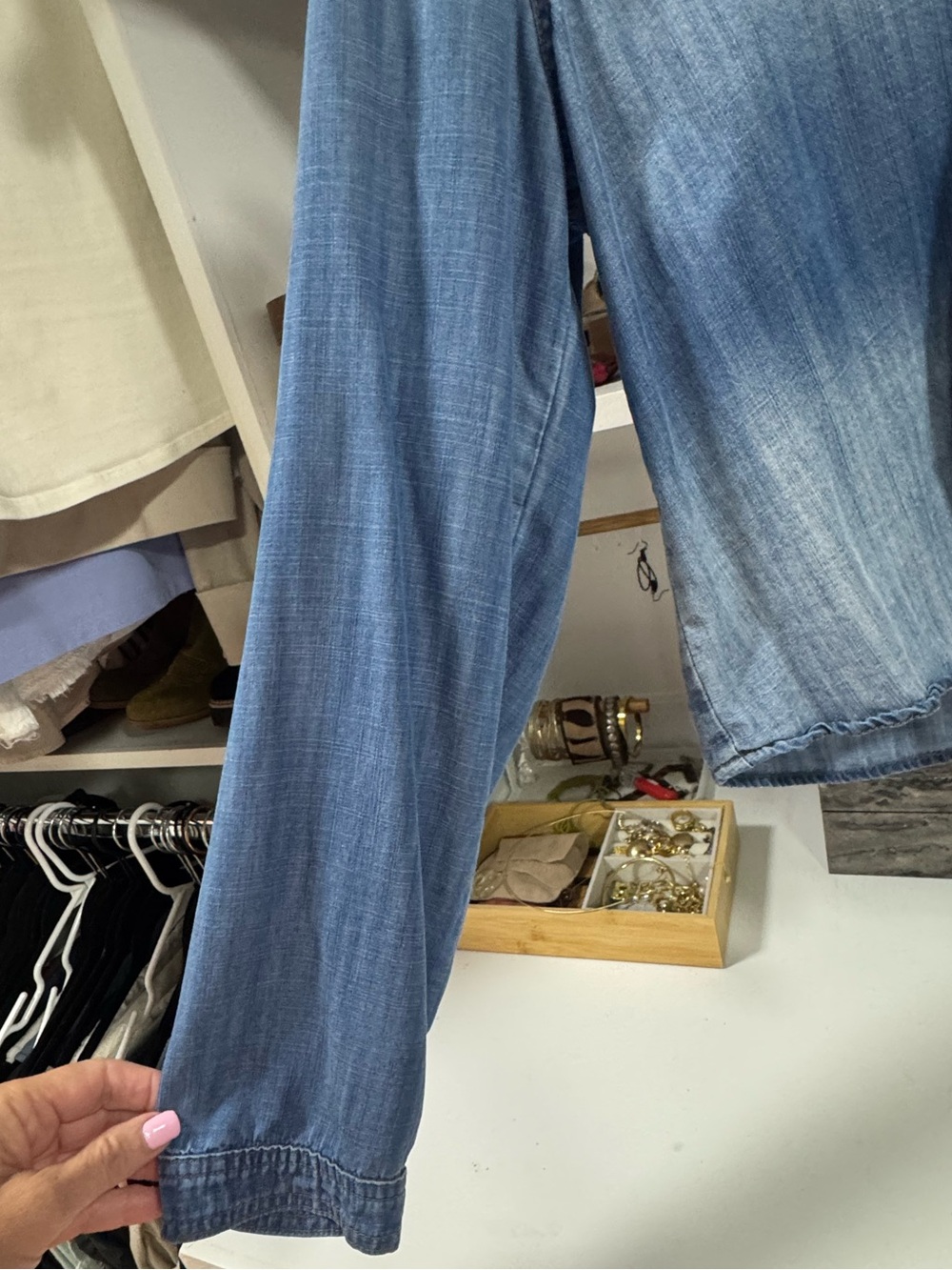 Bella Dahl Chambray Tie Front Top Size M | Soft Denim Blouse Casual Chic - Picture 8 of 8